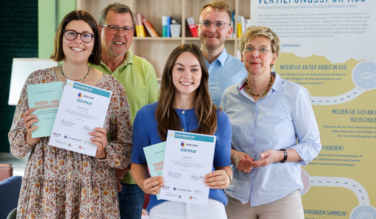 Zertifikatsvergabe an der FH Münster, Copyright: © FH Münster/Simon Leifeling